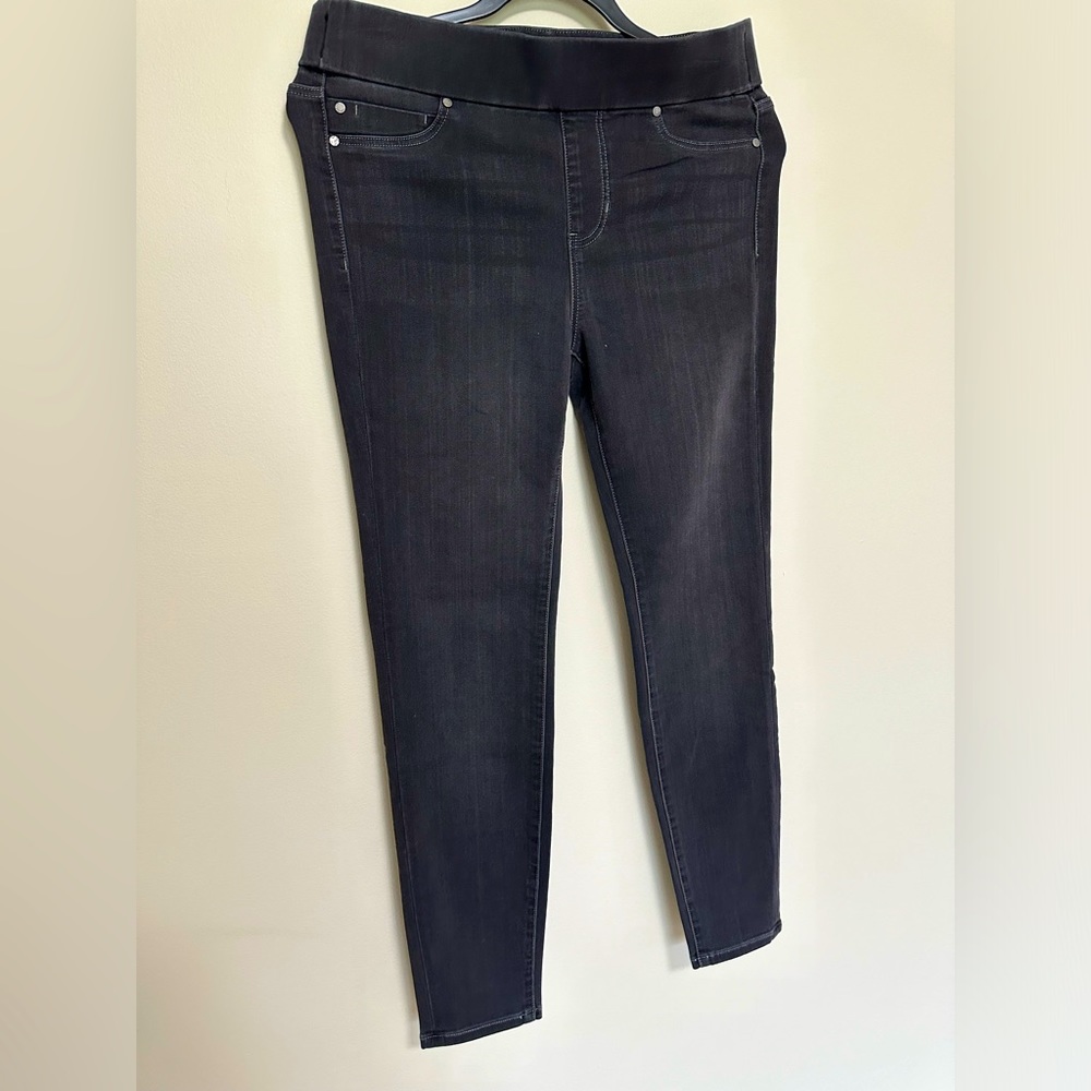 NWOT. Liverpool Skinny Jeans
